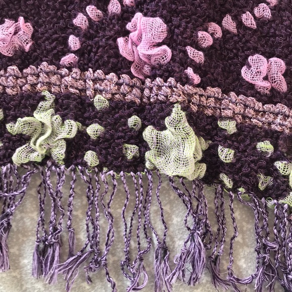 SCARF - NWOT lightweight scarf - Picture 3 of 4